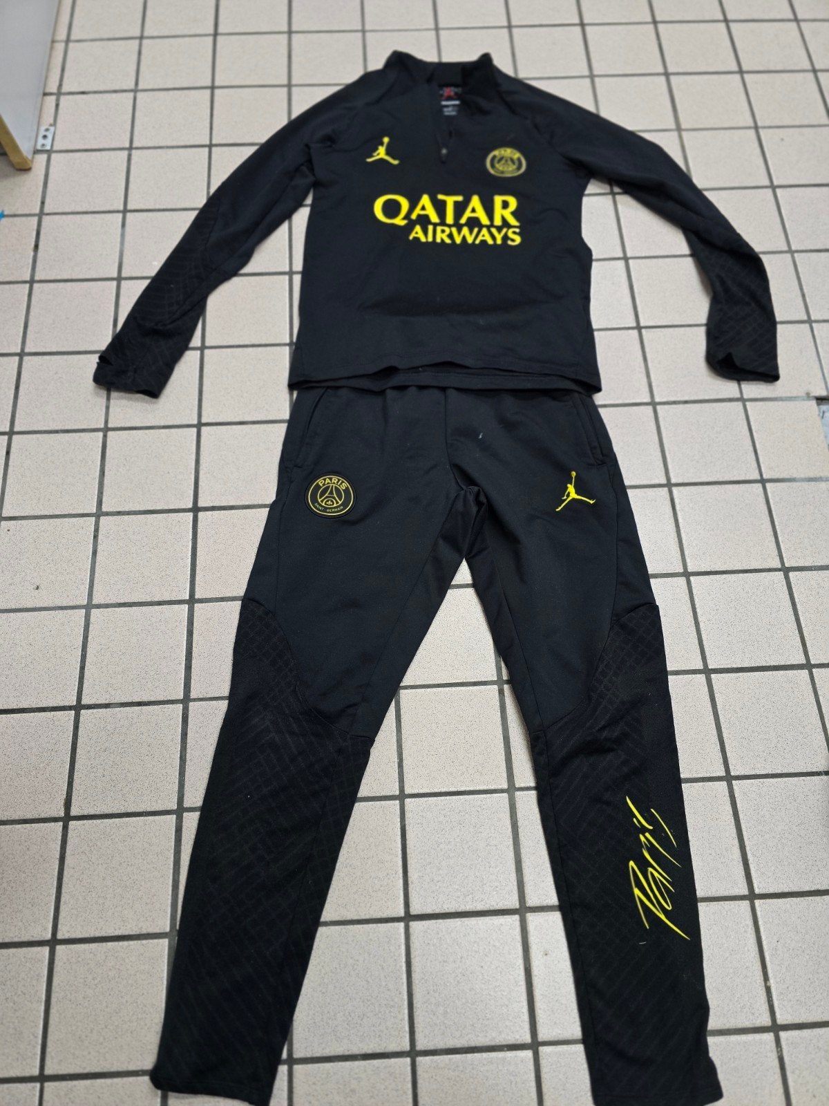 nike trainingspak psg, Jongen of Meisje, Sport- of Zwemkleding, Ophalen of Verzenden, Zo goed als nieuw