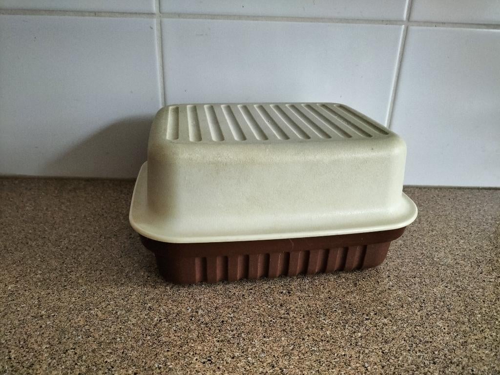 Tupperware kaas doos Kornuit, Huis en Inrichting, Keuken | Tupperware, Zo goed als nieuw, Overige typen, Bruin, Crème, Ophalen of Verzenden