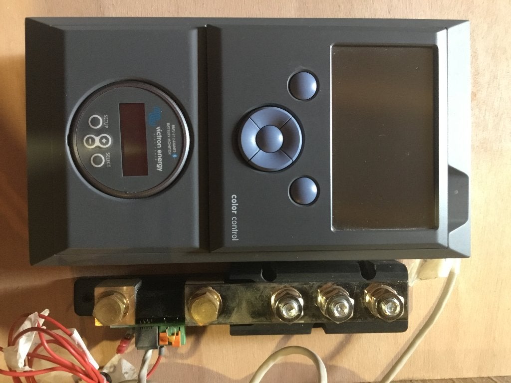 Victron BMV 712 Smart en Shunt met Color Control, Ophalen of Verzenden, Zo goed als nieuw, Overige typen