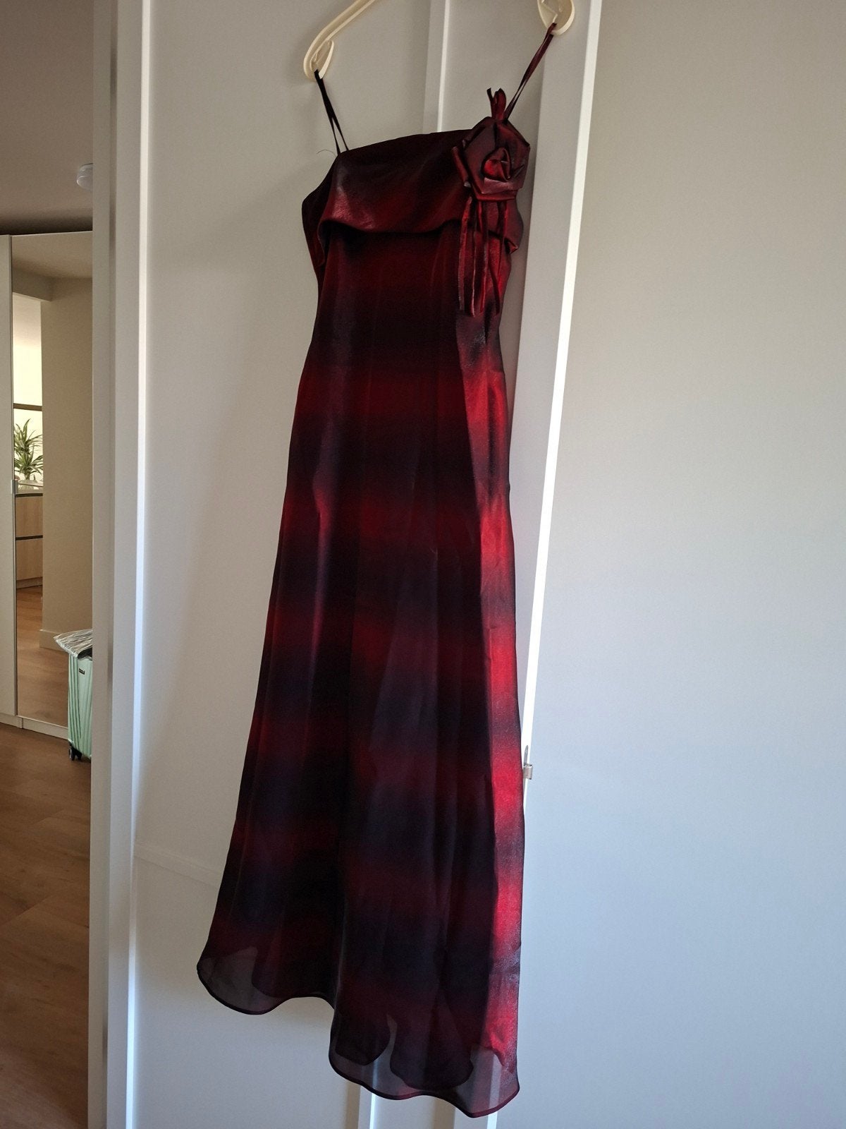 glanzende avondjurk met bijpassende stola, Kleding | Dames, Galajurk, Zo goed als nieuw, Rood, Ophalen