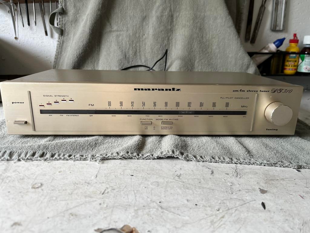 Nette marantz st310 tuner, Audio, Tv en Foto, Tuners, Ophalen of Verzenden, Zo goed als nieuw