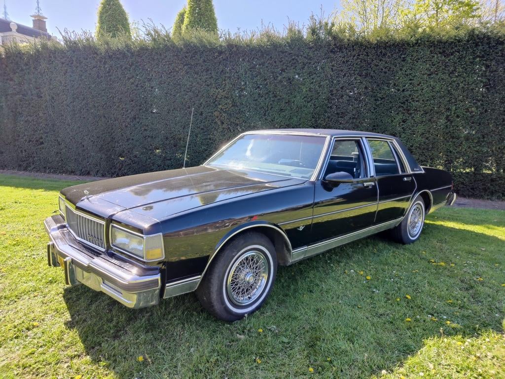 Chevrolet Caprice 5.0 v8, Automaat, 5000 cc, Chevrolet, Zwart