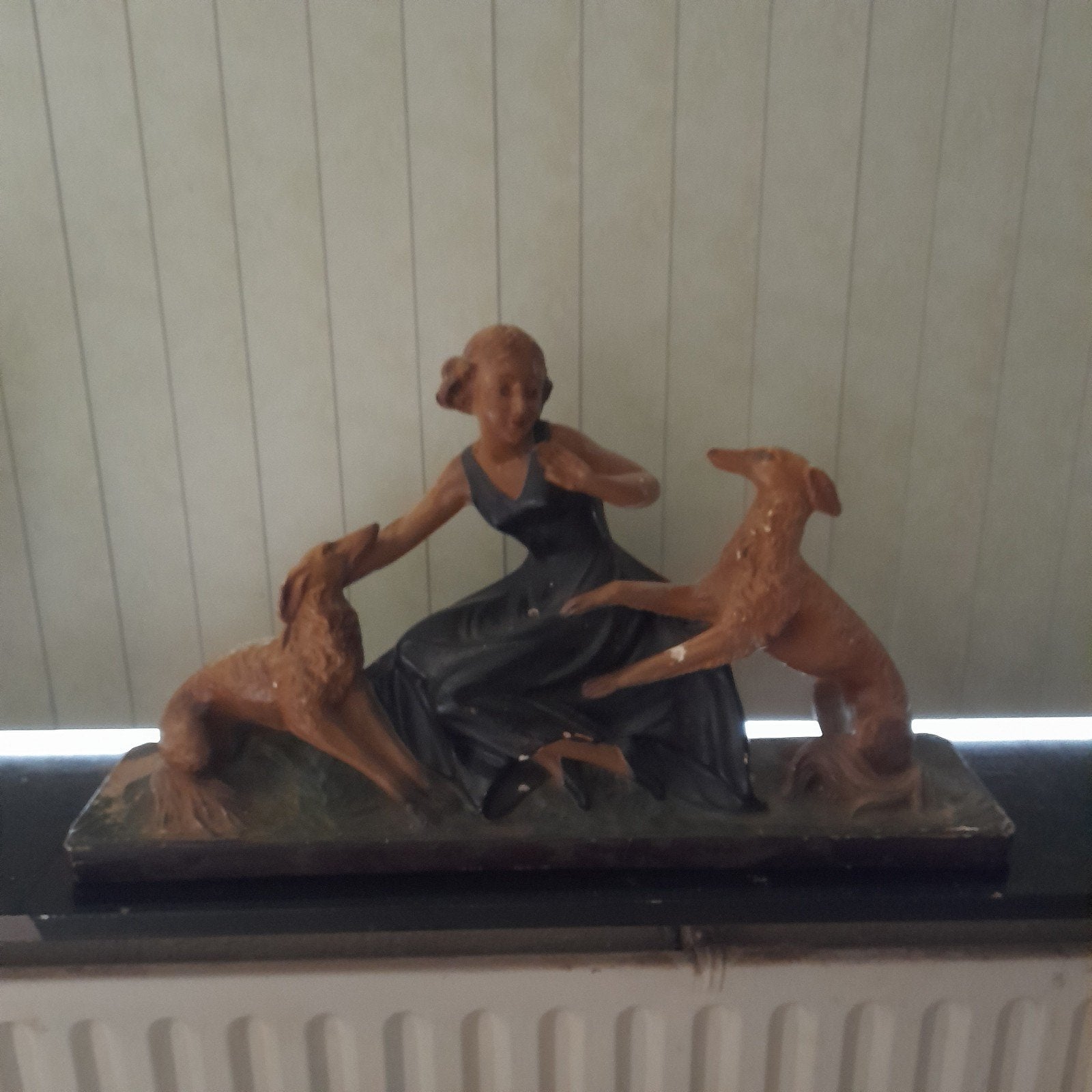 Vintage beeld vrouw met honden - Art Deco stijl, Ophalen, Art deco, Gips, 50 - 100 cm