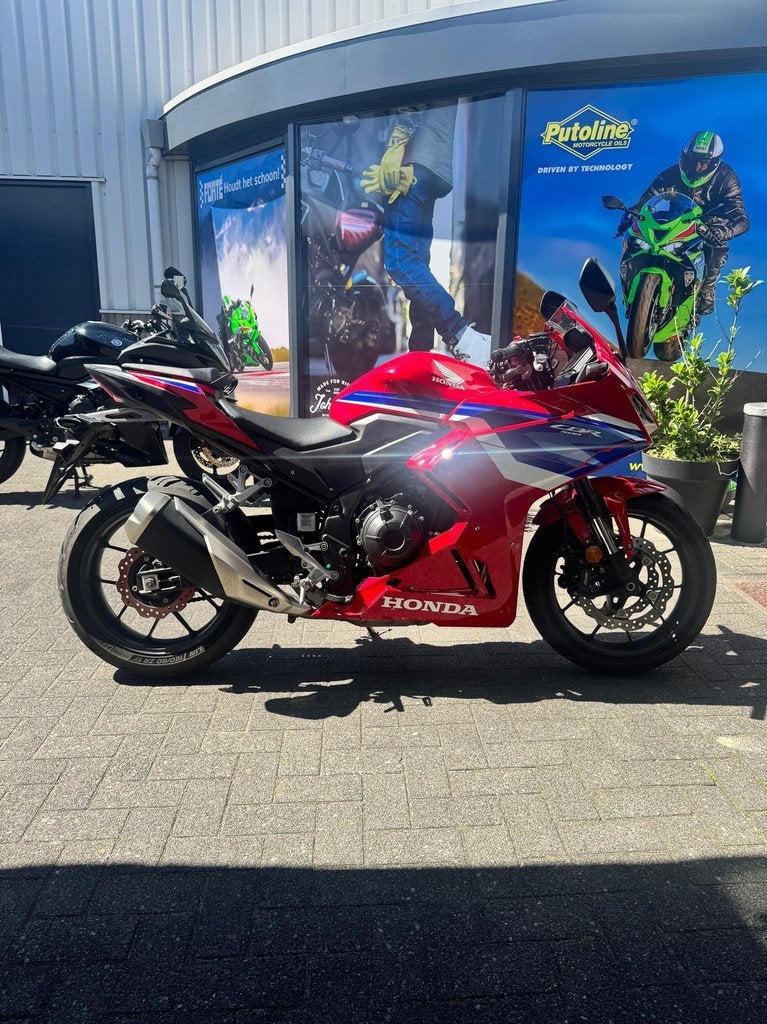 Honda CBR500RA (bj 2024)