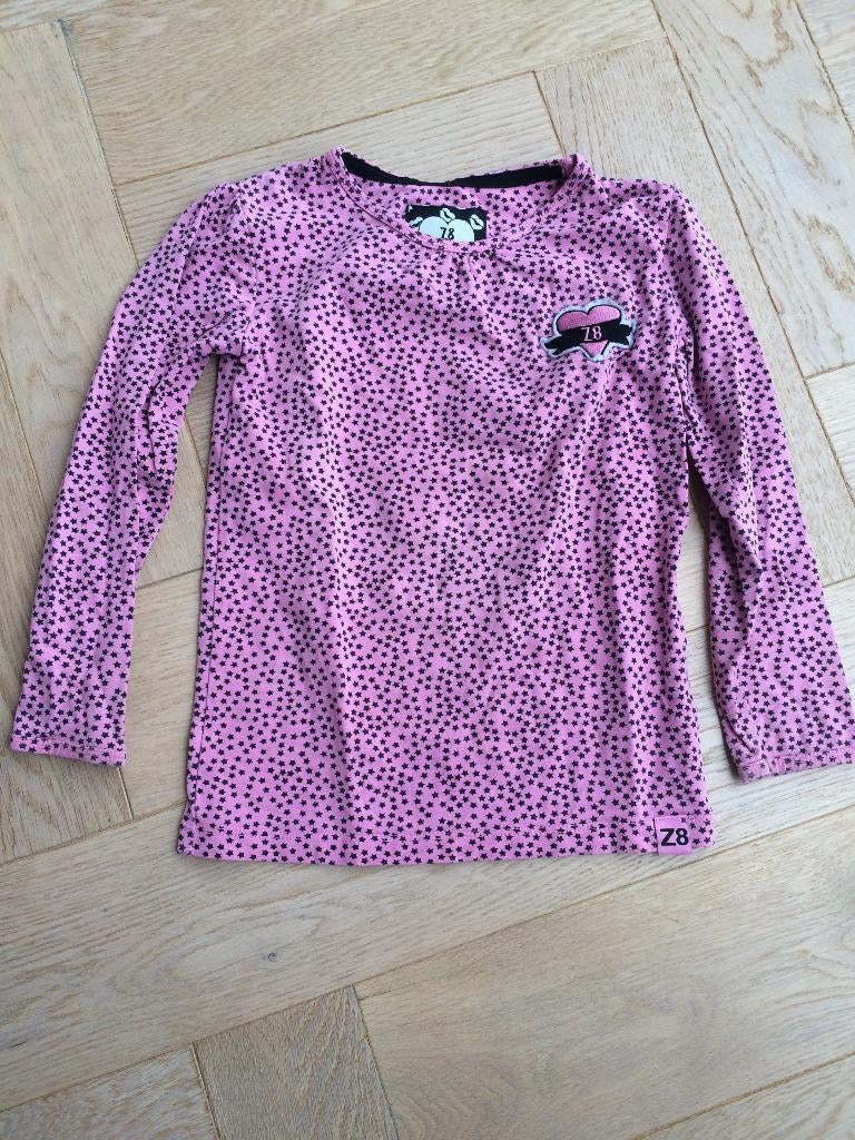 Leuk roze shirt, zwarte sterren van Z8 maat 116/122 zgan, Kinderen en Baby's, Kinderkleding | Maat 116, Zo goed als nieuw, Meisje