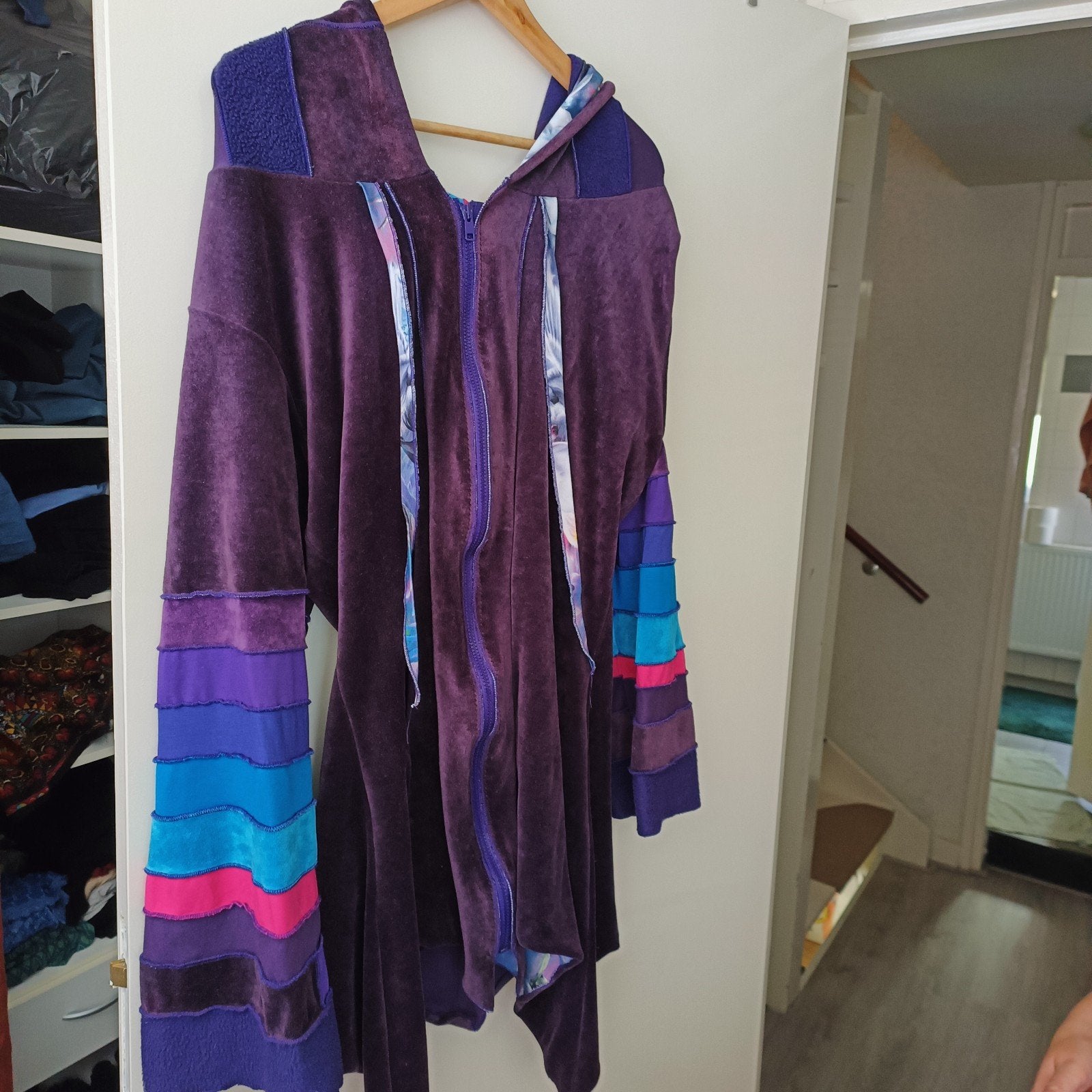 Fantasy sweater/ trui, kleurrijk, met eenhoorns, maat 42, Ophalen, Zo goed als nieuw, Trui of Vest