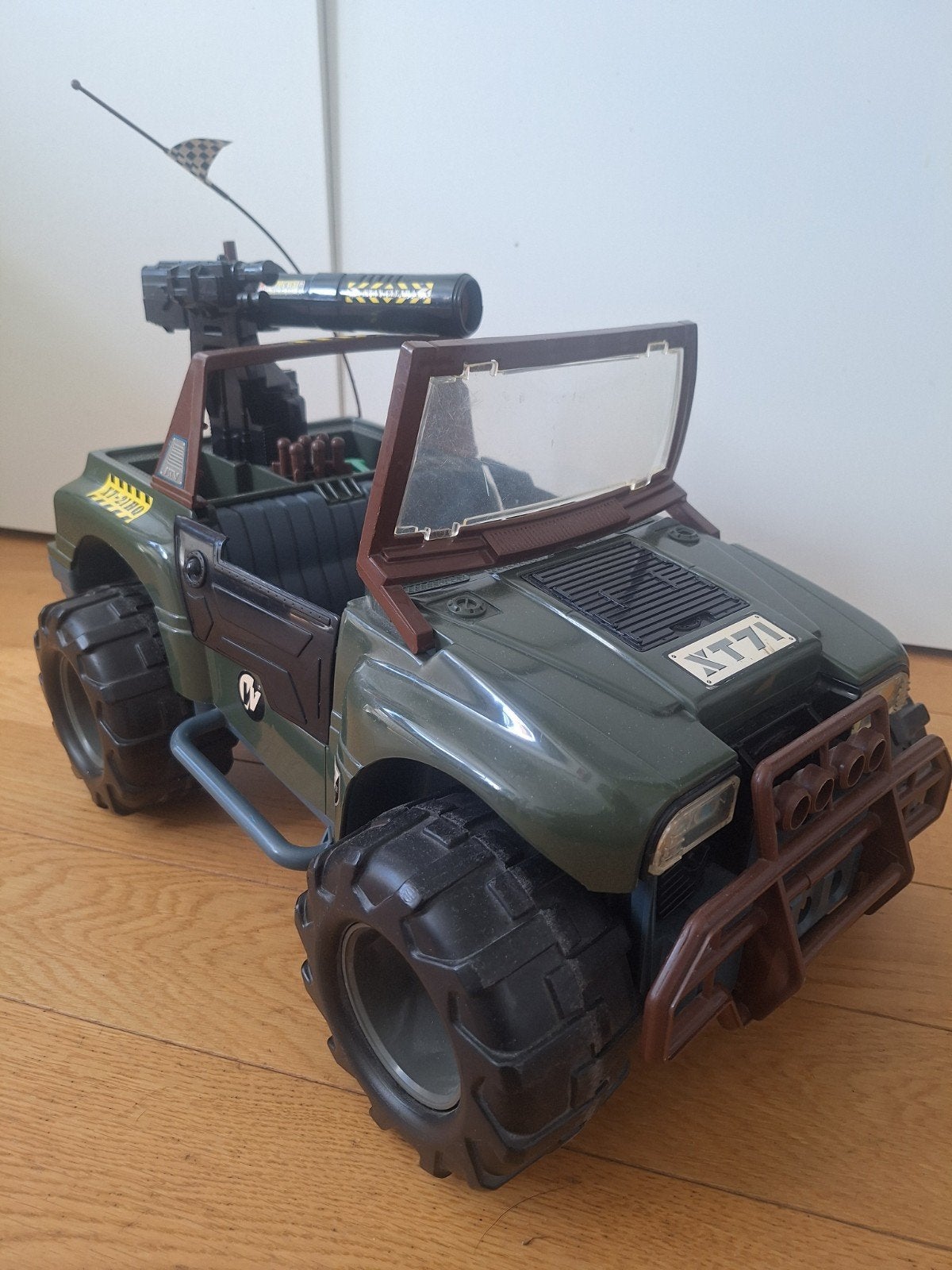 Grote speelgoed Jeep met kanon - XT71, Ophalen of Verzenden, Gebruikt