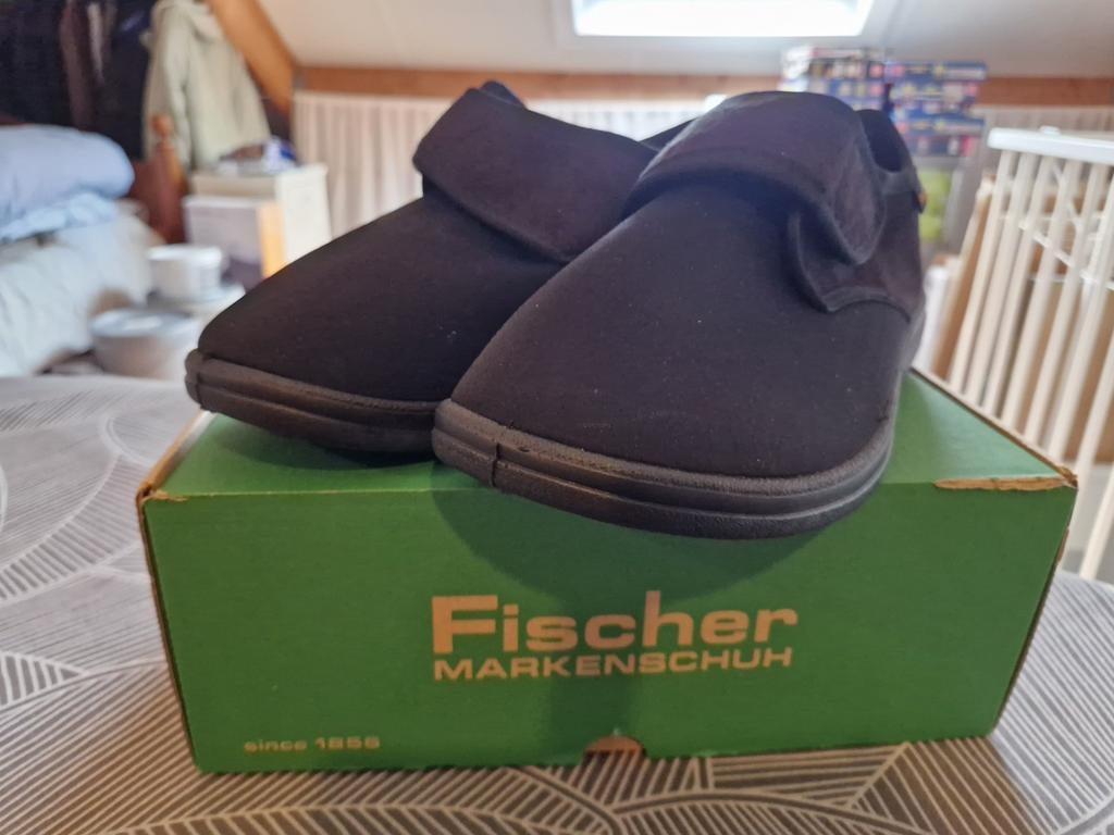 Fischer pantoffels maat 39 - Zo goed als nieuw, Zwart, Ophalen of Verzenden, Zo goed als nieuw, Pantoffels of Sloffen
