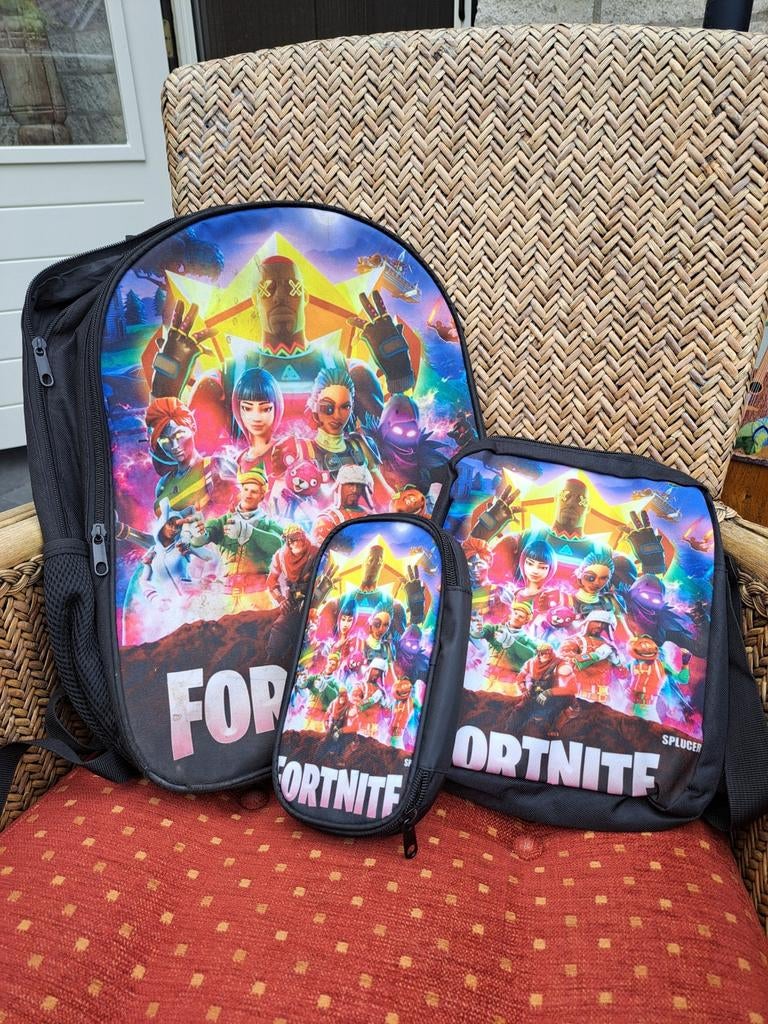 Fortnite 1 rugzak, 1 schoudertasje, 1 etui, Ophalen of Verzenden, Rugtas, Minder dan 30 cm