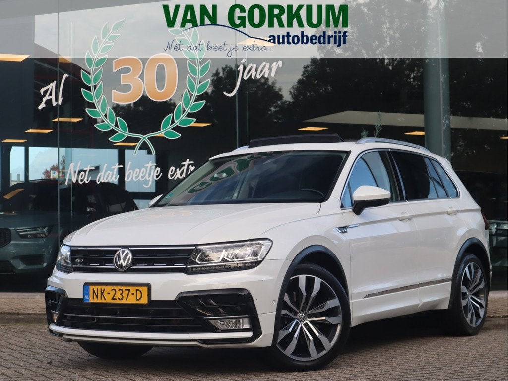 Volkswagen Tiguan 2.0 TSI 4Motion Highline / R-Line Pano / T, Auto's, Automaat, Gebruikt, Euro 6, 4 cilinders