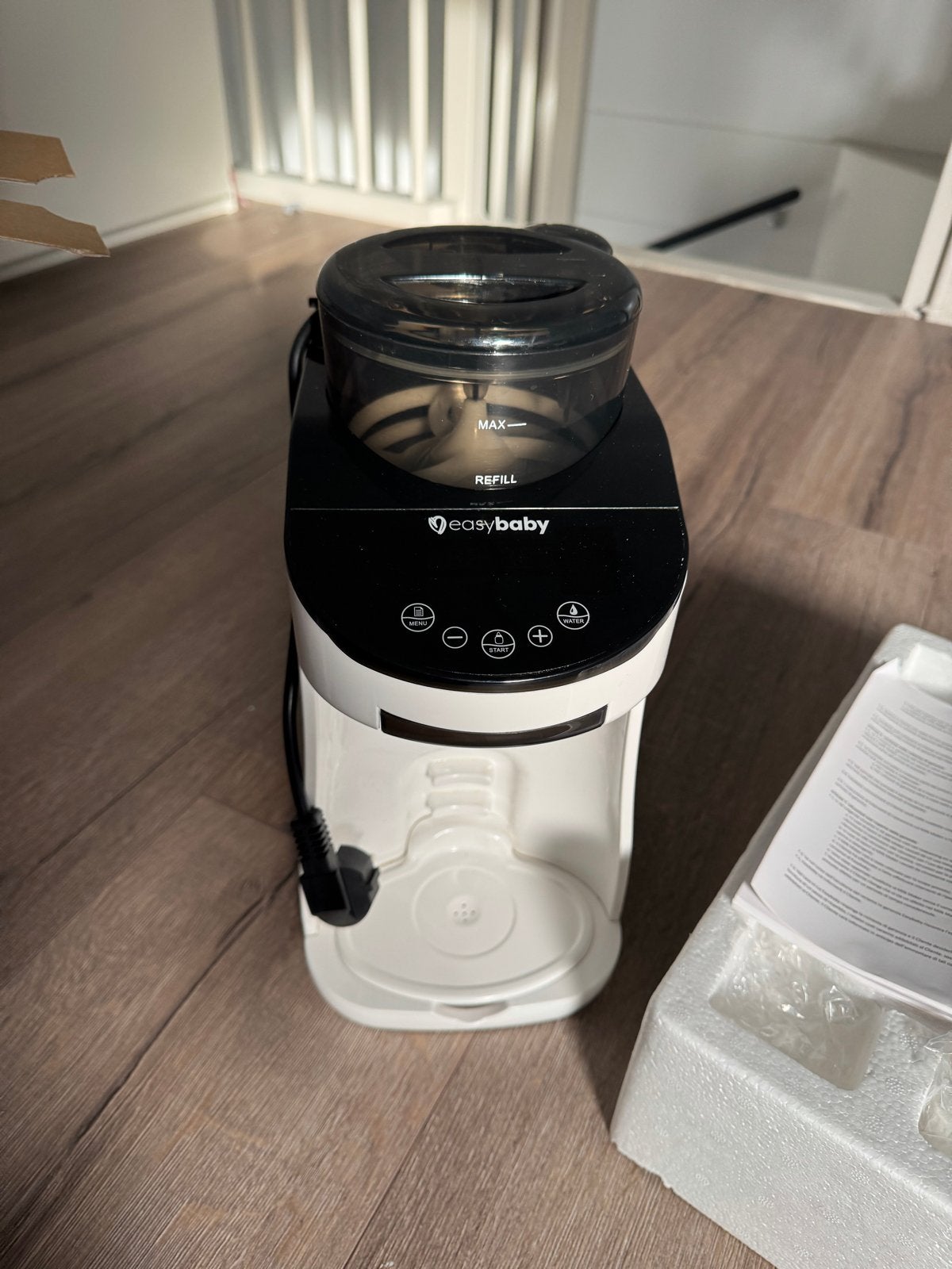 Easybaby Milk Maker - Warme flesvoeding in 8 seconden, Zo goed als nieuw, Flessenmaker, Easybaby, Ophalen