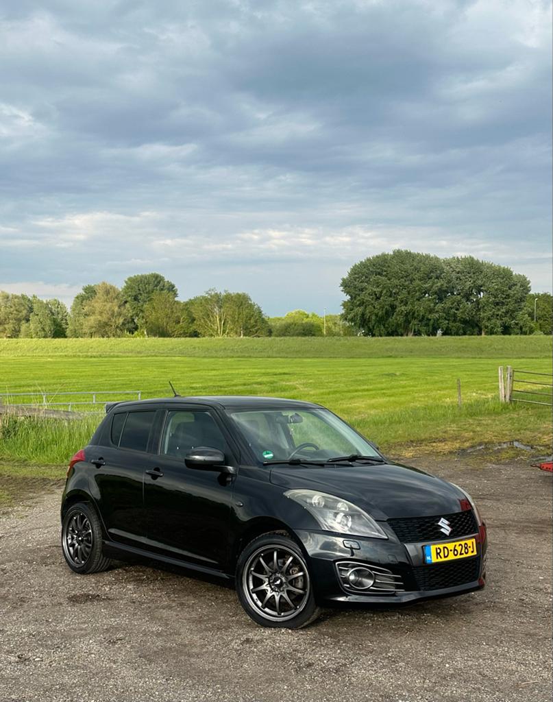 Suzuki Swift 1.6 5D Sport 2015 Zwart, Voorwielaandrijving, 40 €/maand, Zwart, 4 cilinders