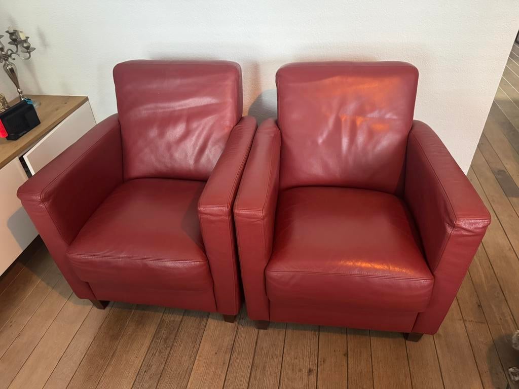 2x Fauteuil Rood Leer - Rook- en Huisdiervrij Huis, Ophalen, Zo goed als nieuw, 50 tot 75 cm, Leer