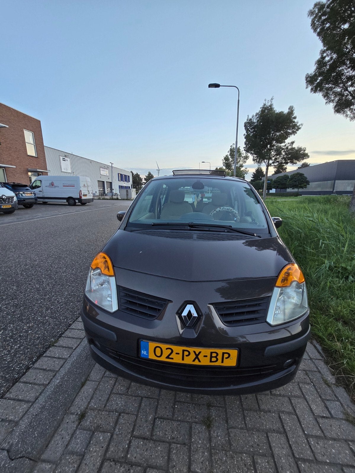 Renault Modus 1.6 16V AUT 2005 Bruin, Auto's, Stof, Beige, 4 cilinders, Bruin
