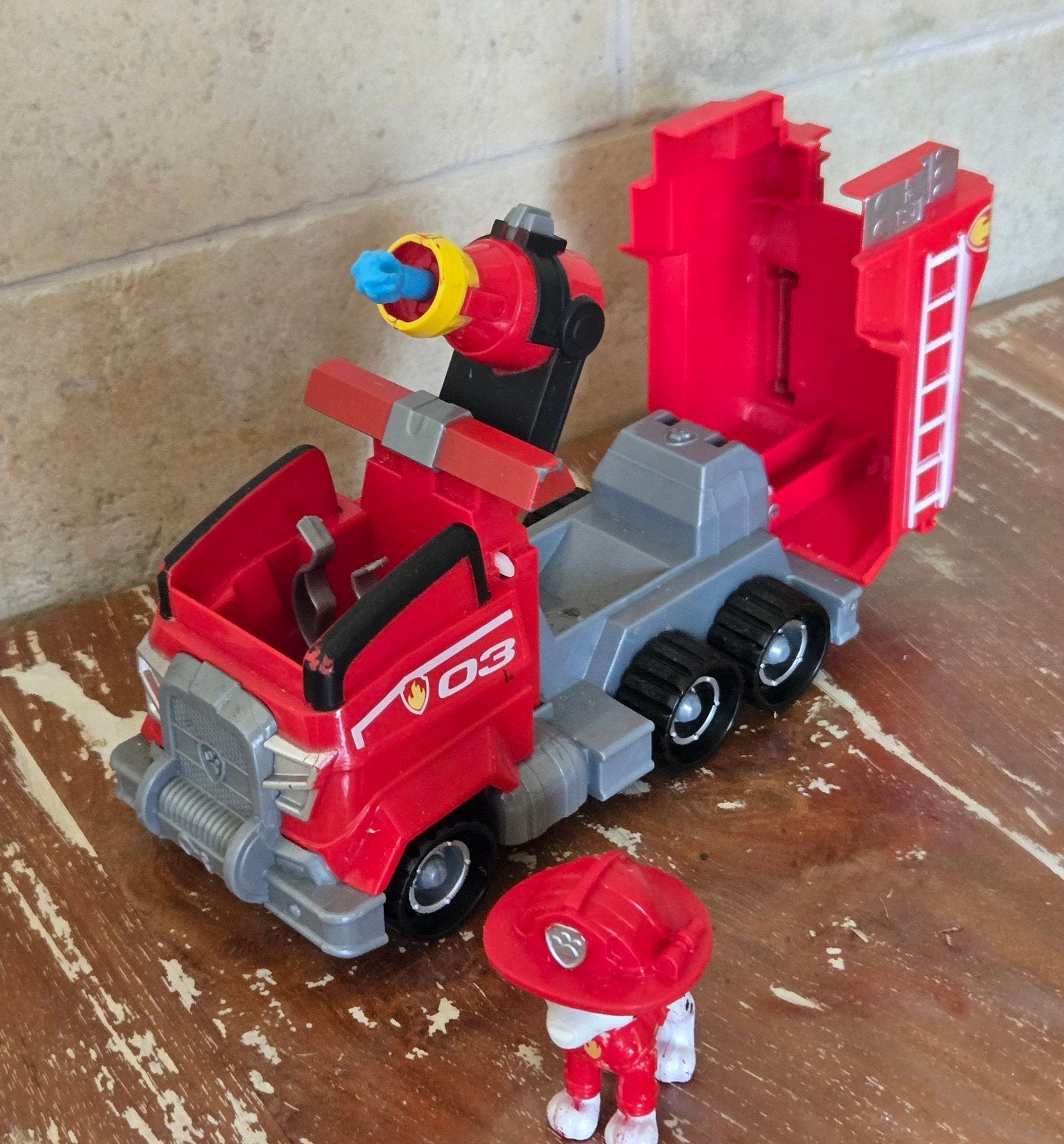 Paw Patrol Marshall Brandweerwagen met figuur, Ophalen of Verzenden, Zo goed als nieuw