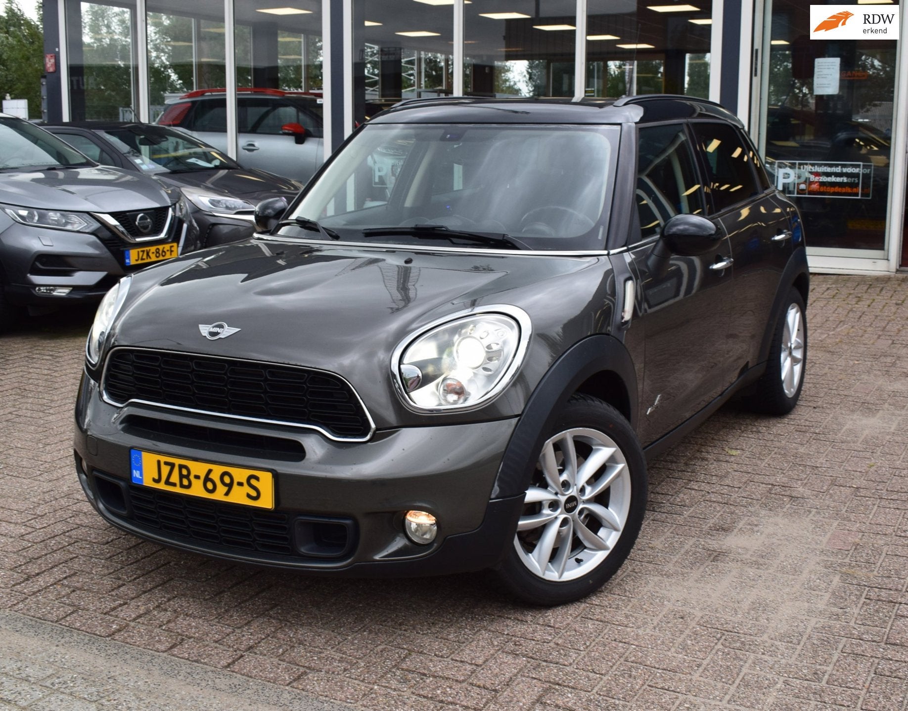 Mini Mini Countryman 1.6 Cooper S ALL4 Salt PANORAMADAK | XE, Auto's, Euro 5, 1380 kg, Gebruikt, Zwart