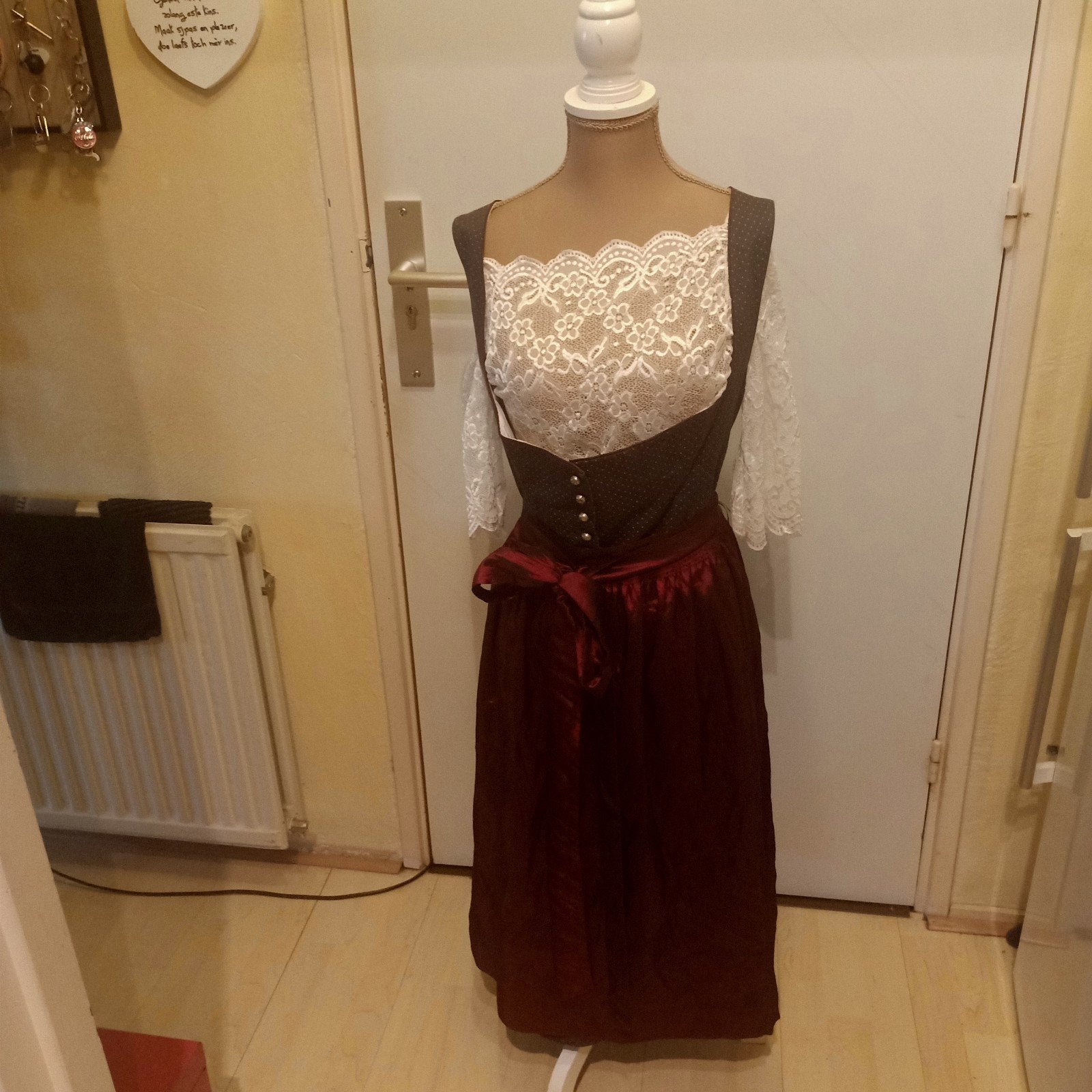 dirndl Turi landhaus, Turi landhaus, Ophalen of Verzenden, Zo goed als nieuw, Maat 46/48 (XL) of groter