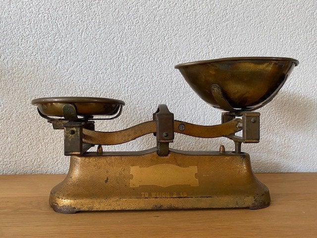 Vintage weegschaal en Oliekan 5 Ltr., Ophalen of Verzenden, Gebruikt