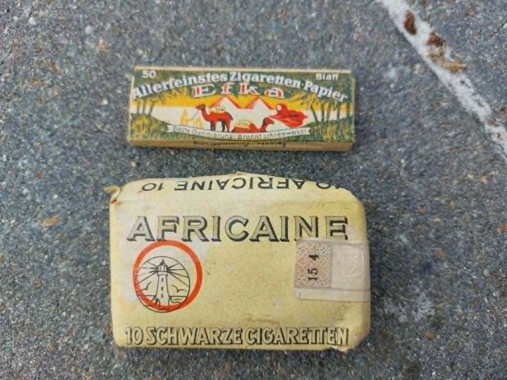 Duitse WO2 sigarreten en papier Afrika Korps, Verzamelen, Militaria | Tweede Wereldoorlog, Ophalen of Verzenden, Landmacht, Duitsland