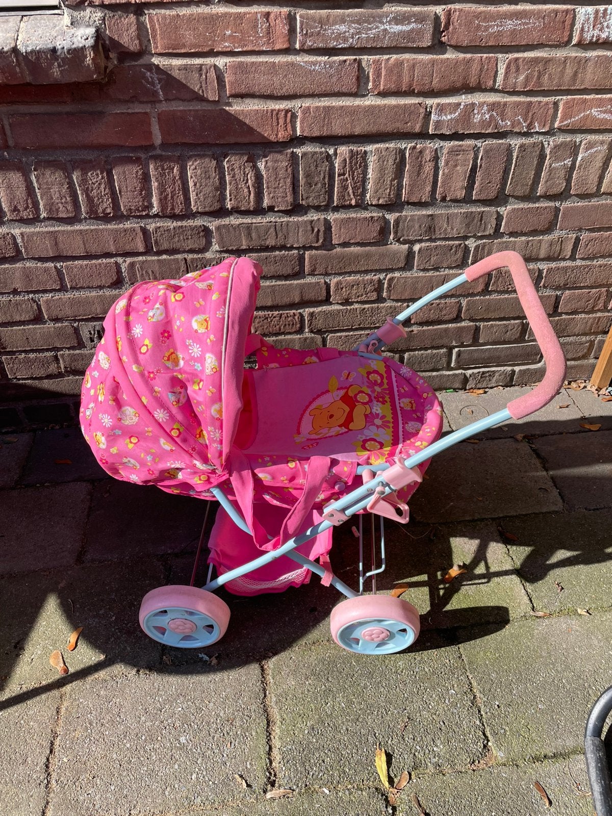 Poppenwagen met Winnie the Pooh print, Ophalen, Zo goed als nieuw, Babypop