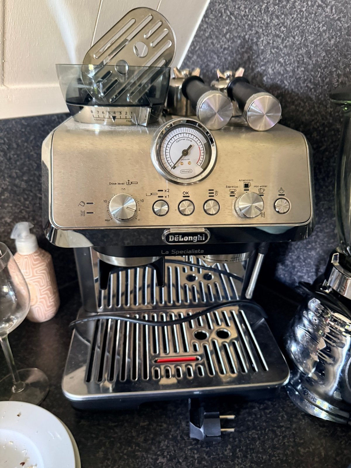 De’Longhi La Specialista Espressomachine vandaag 80 euro oph, Espresso apparaat, Koffiebonen, Zo goed als nieuw, 2 tot 4 kopjes