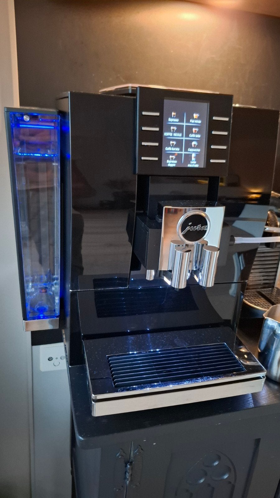 Jura Z6 gen II Black edition. 2de generatie Jura Z 6, Ophalen, Afneembaar waterreservoir, 10 kopjes of meer, Koffiemachine