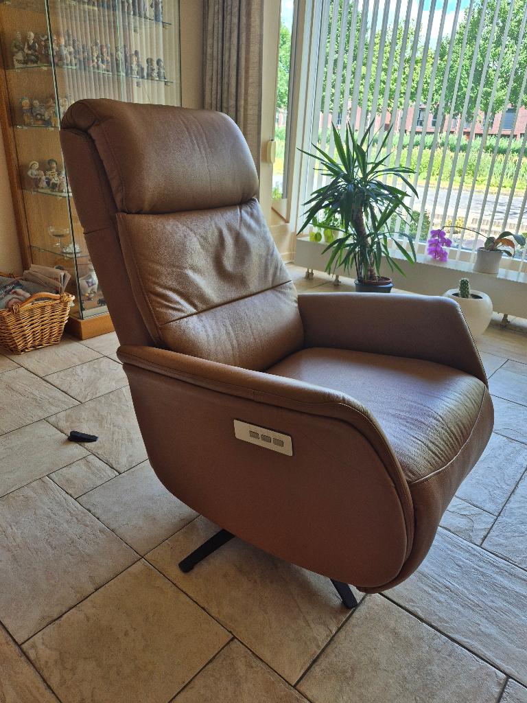 Relax fauteuil sta op stoel 2 motorig, Ophalen, Zo goed als nieuw, 50 tot 75 cm, Leer