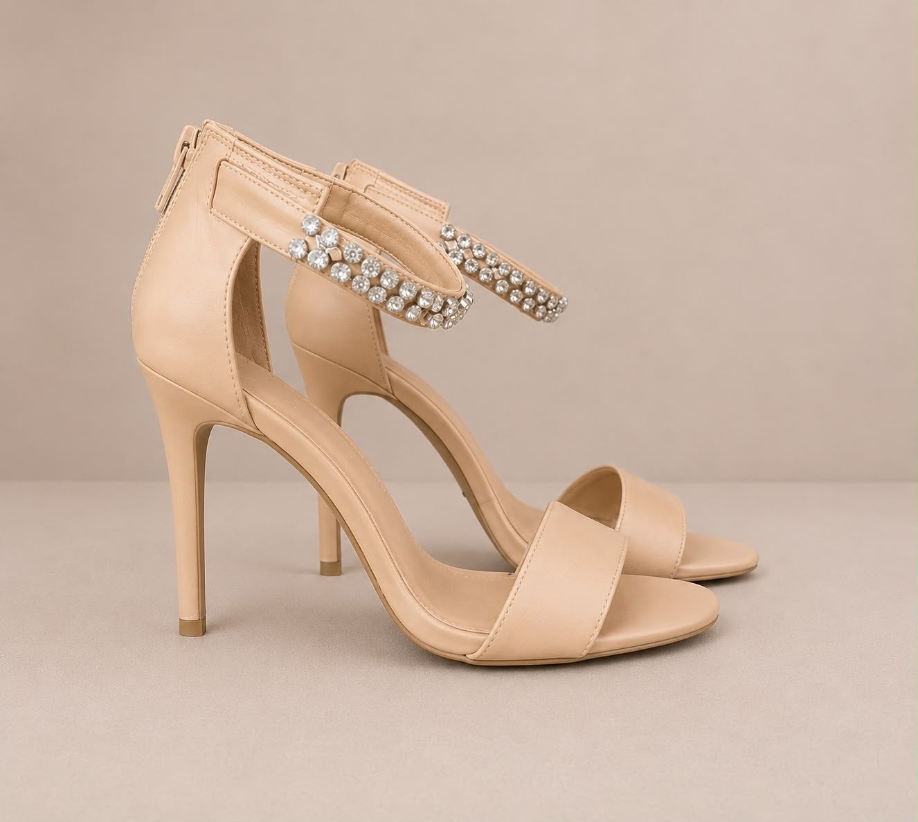 M&S Nude Hakken met Strassbandje - Bijna Nieuw, Ophalen, Pumps, Beige, Zo goed als nieuw