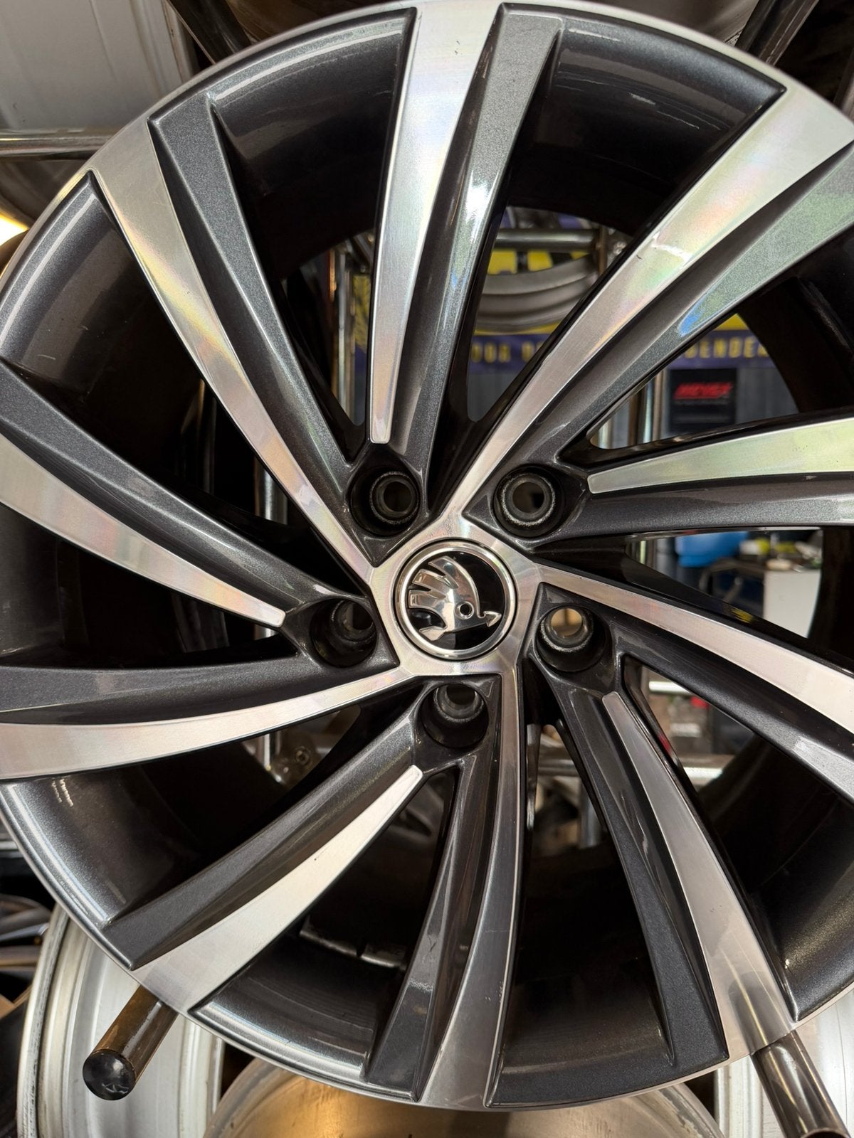 Skoda Perseus velgen 18inch voor Skoda Octavia vanaf 2020, Ophalen, 18 inch, Velg(en), Zomerbanden