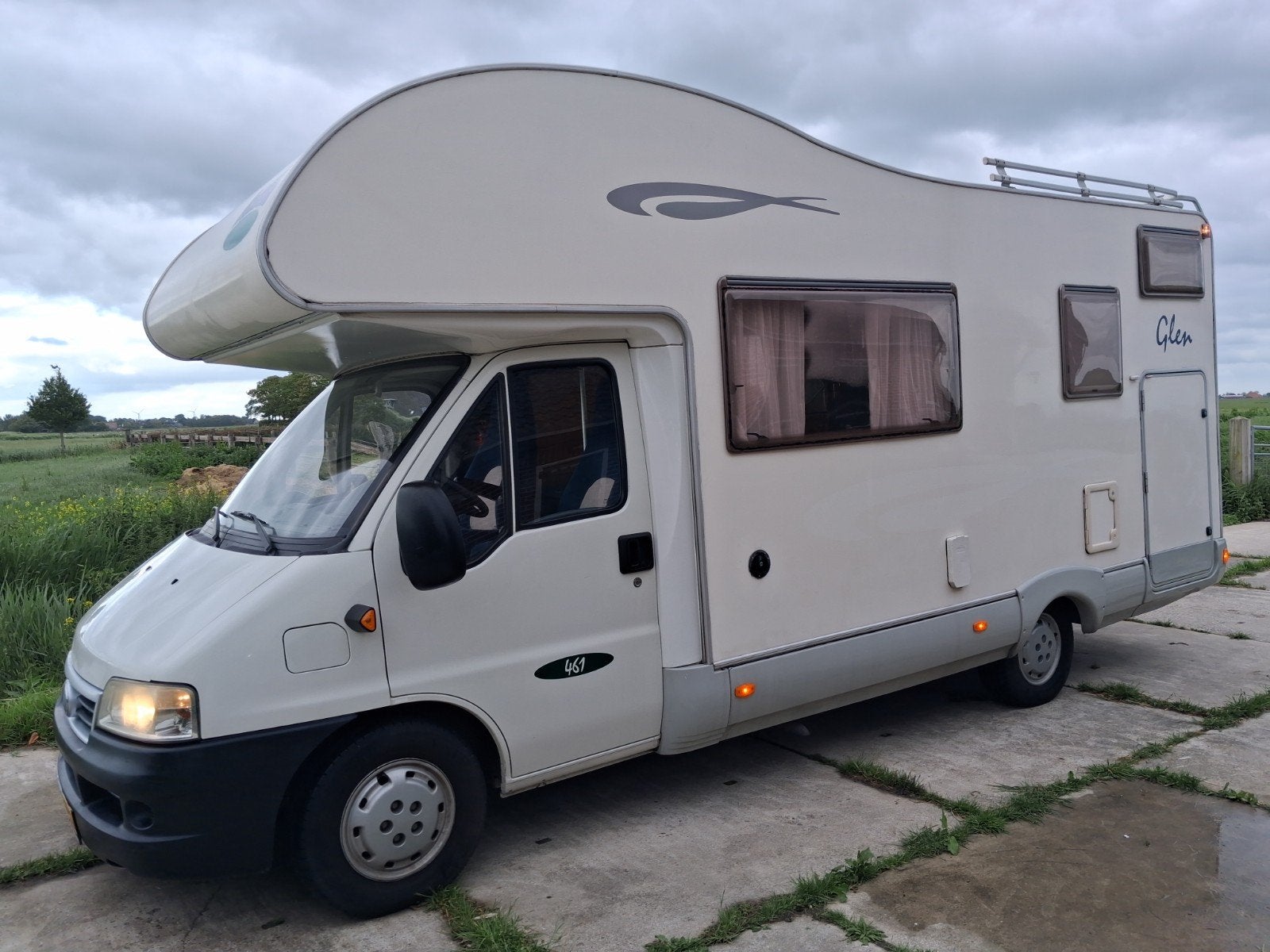 Fiat Mc Louis camper met stapelbed, garage en 6 slaapplaatse, Geïsoleerd glas, Alkoof, Ringverwarming, Fiat