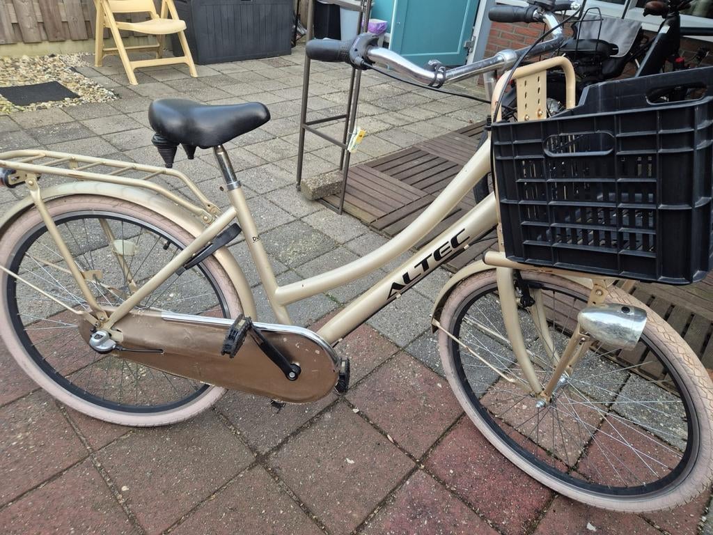26 inch fiets met 3 versnellingen en fietskrat, Gebruikt, Versnellingen, Overige merken, Ophalen