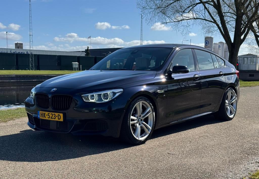 BMW 5-Serie GT 550I High Executive | M-Sport, B&O, HUD, 360C, Automaat, Achterwielaandrijving, 4x4, 8 cilinders