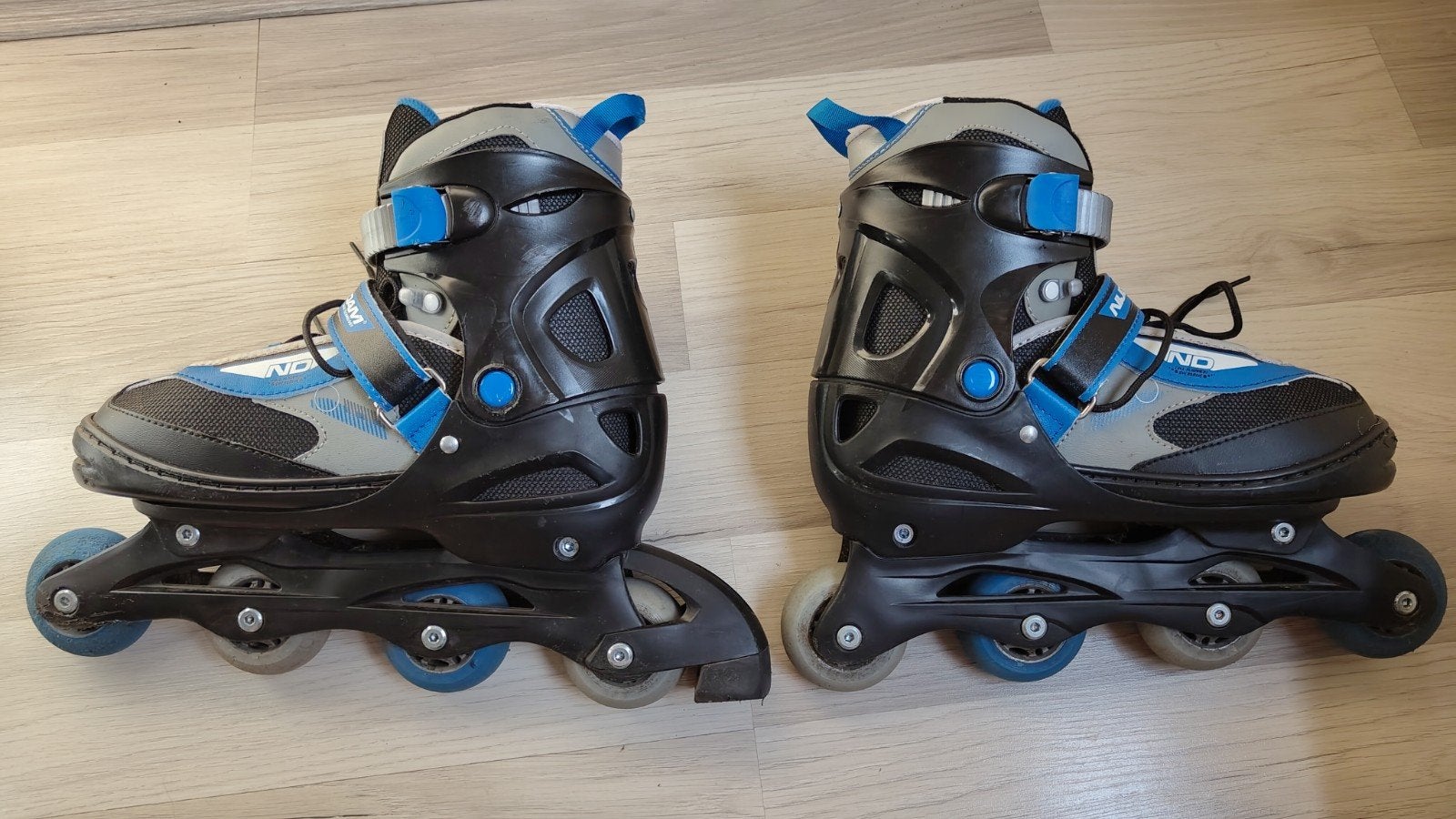 Kinder skeelers + knie/pols/armbeschermers, Overige merken, Kinderen, Ophalen of Verzenden, Inline skates 4 wielen