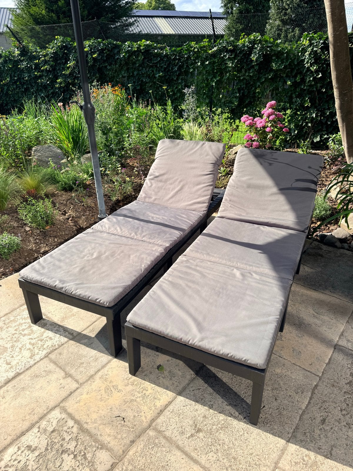 Set van 2x Ligbed  Antraciet incl. Kussens, Zeer nette staat, Tuin en Terras, Ophalen, Zo goed als nieuw, Kunststof, Verstelbaar