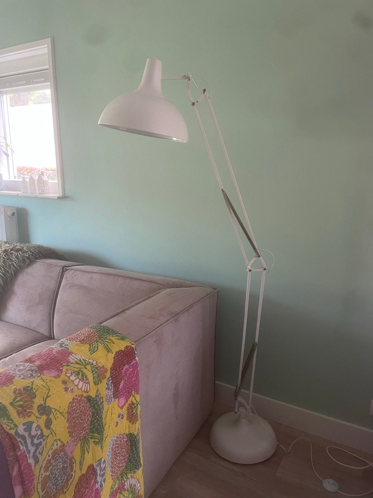 Witte vloerlamp met verstelbare arm, Ophalen, Gebruikt, E27 (groot), Metaal