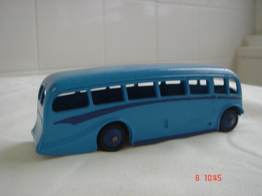 DINKY TOYS 29 G LUXERY COACH 1951-1956 RE-PAINT, Ophalen of Verzenden, Gebruikt, Bus of Vrachtwagen, Dinky Toys