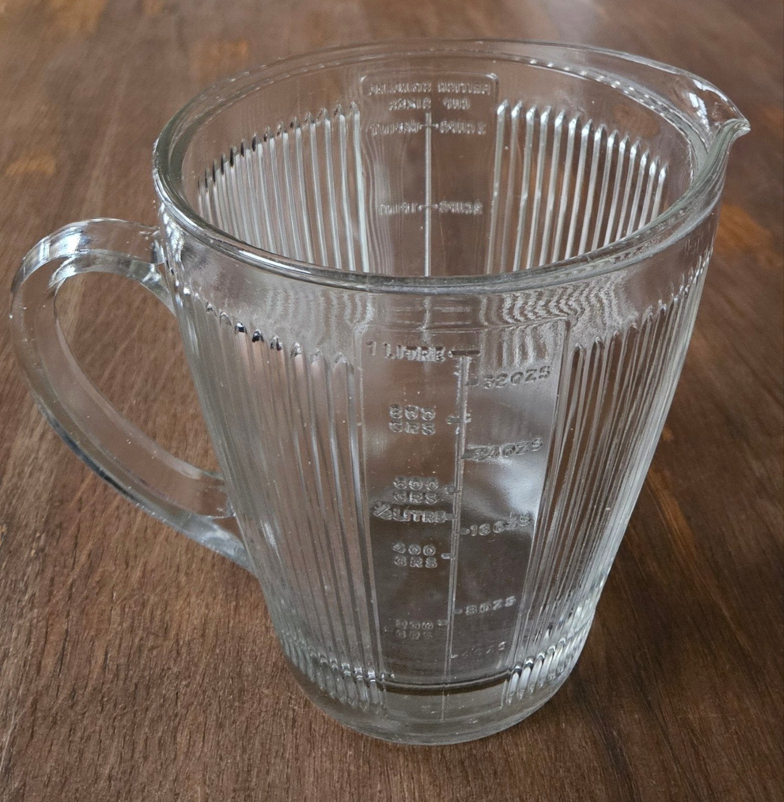Vintage Glazen Maatbeker P&S Ltd Engeland – 1 Liter, Antiek en Kunst, Ophalen of Verzenden