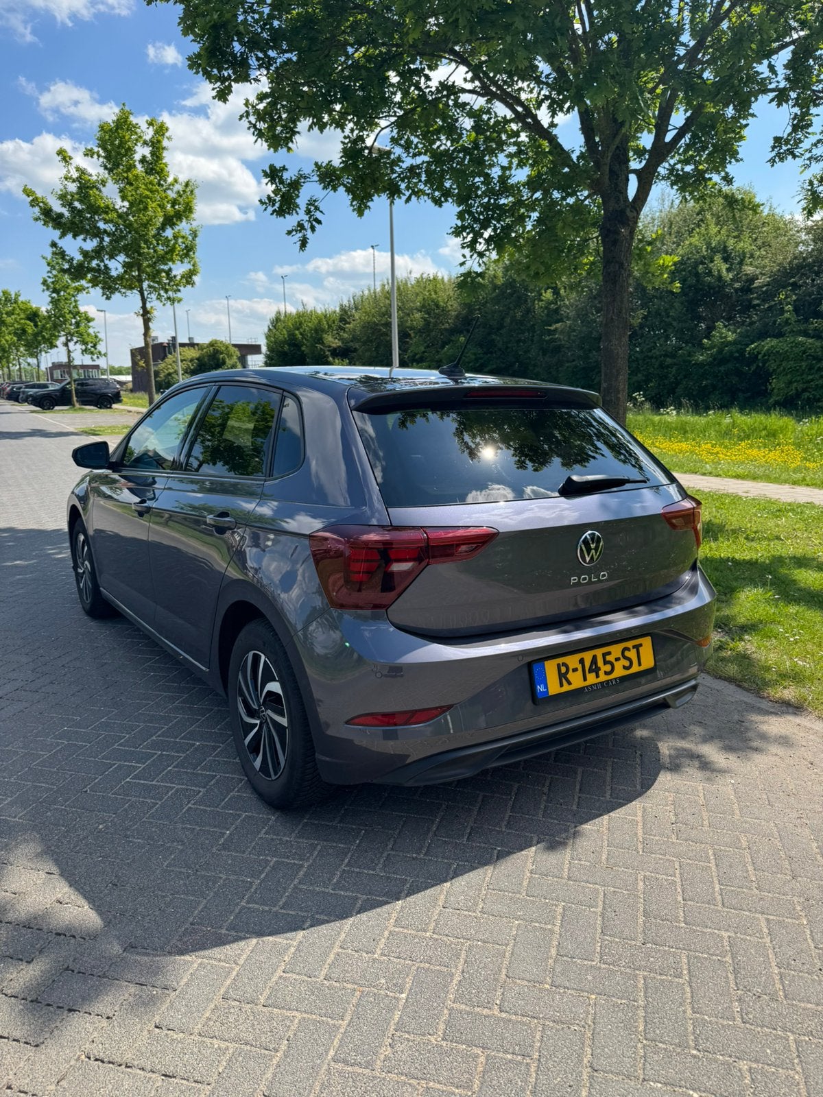 Volkswagen Polo 1.0 TSI 95pk 2022 Grijs, Auto's, Voorwielaandrijving, Stof, 1072 kg, 49 €/maand