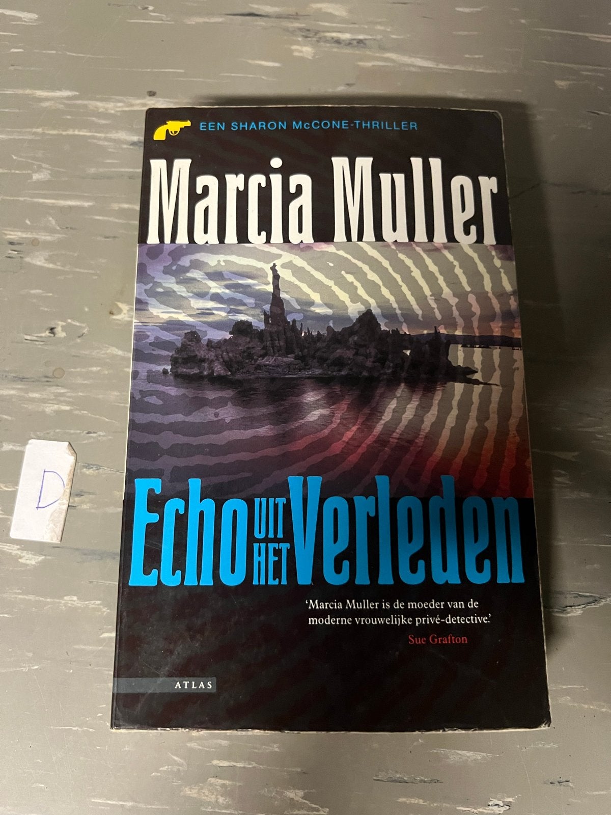 Marcia Muller - Echo uit het Verleden (Sharon McCone-thrille, Ophalen of Verzenden, Gelezen, Wereld overig