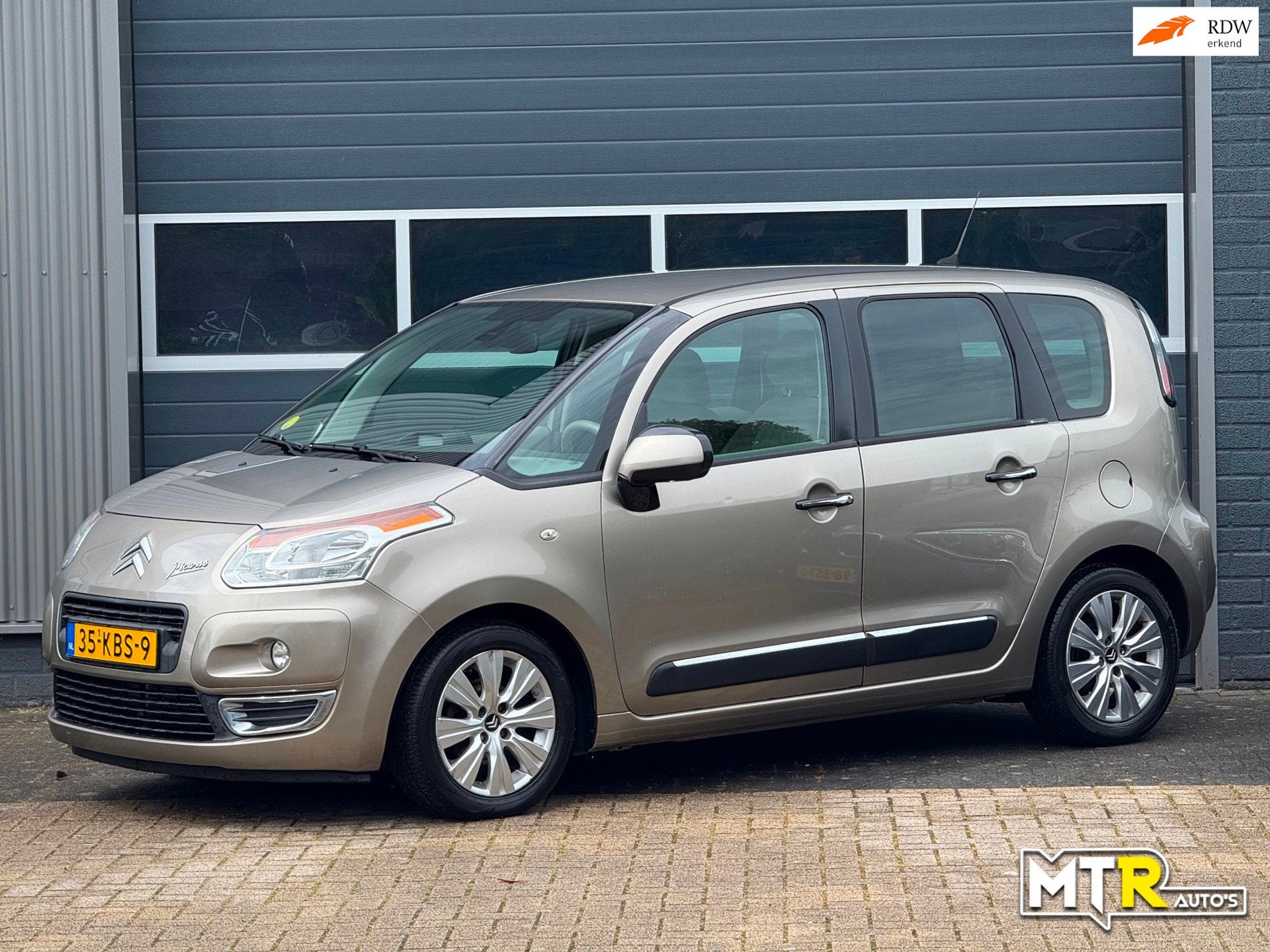 Citroen C3 Picasso 1.4 VTi Exclusive 2e EIG|NAP|NWE APK, Voorwielaandrijving, Gebruikt, Beige, Bruin