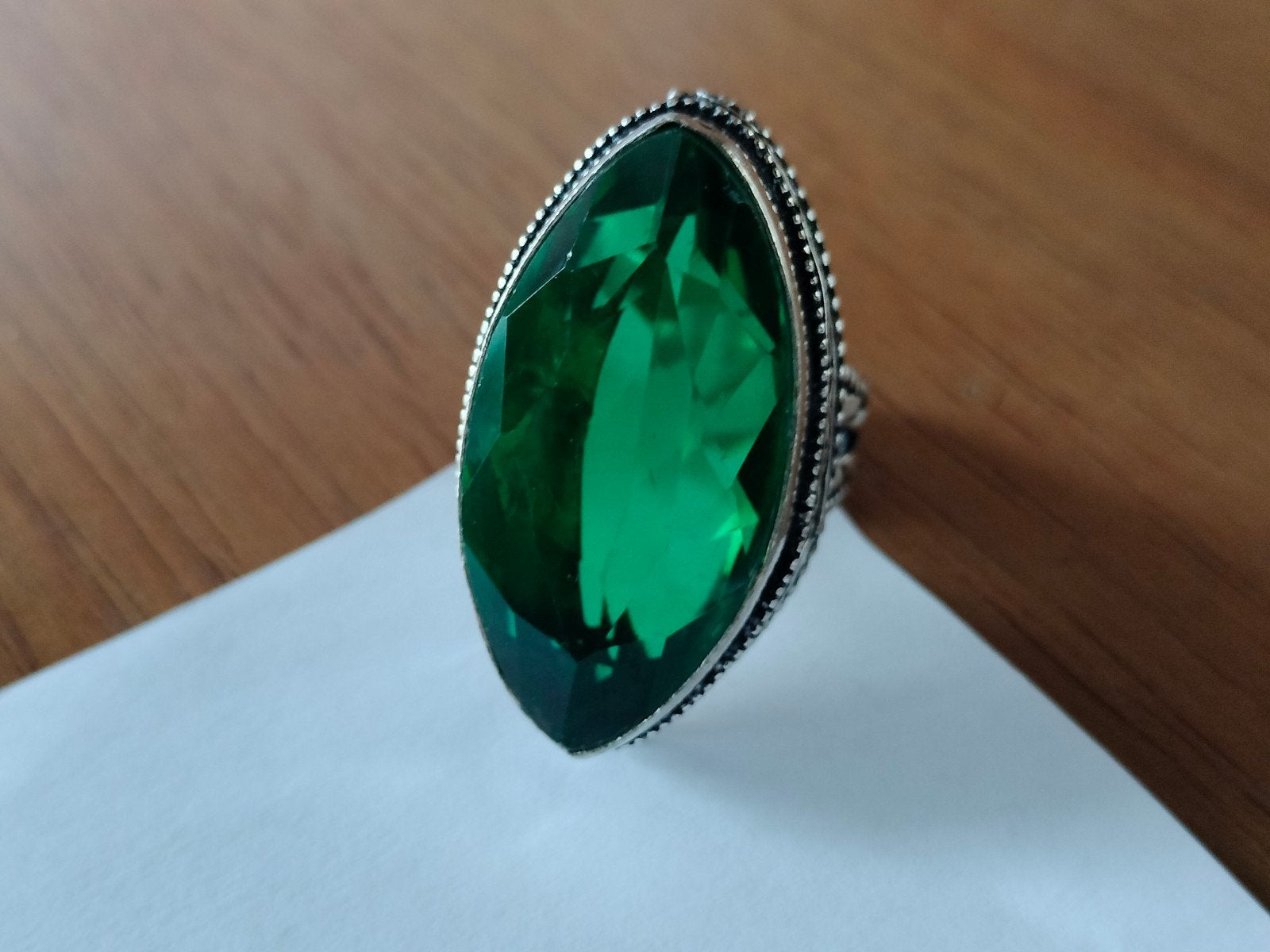 zilveren ring met groene quartz maat 18, Sieraden, Tassen en Uiterlijk, 18 tot 19, Verzenden, Nieuw, Met edelsteen