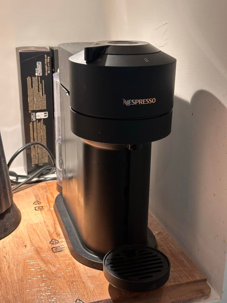 Nespresso Vertuo Next Koffiemachine Mat Zwart, Koffiemachine, Ophalen of Verzenden, Zo goed als nieuw, 1 kopje