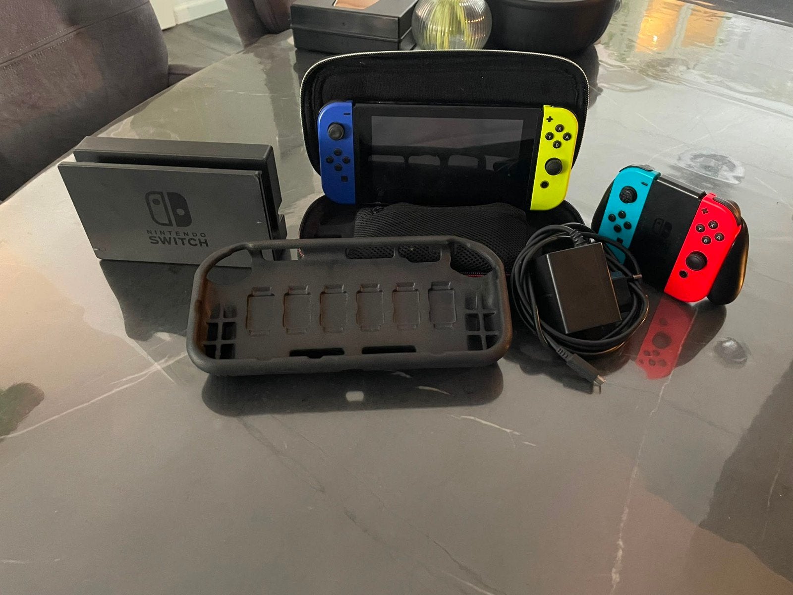 Nintendo Switch met 4 controllers en accessoires, Ophalen, Gebruikt, Met 3 controllers of meer, Switch Original