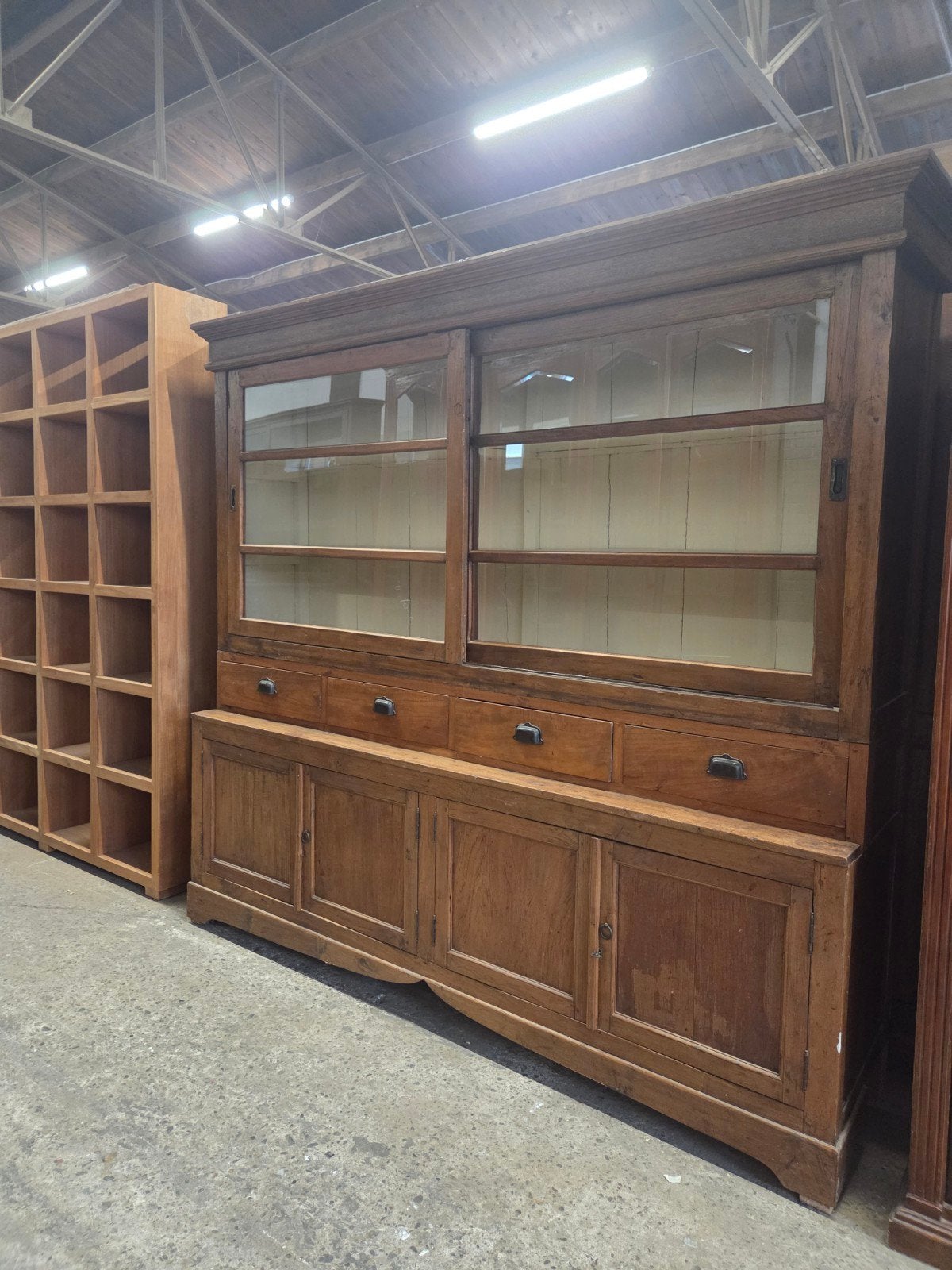 prachtige buffetkast ~ vitrinekast ~ boekenkast ~ wandkast, Huis en Inrichting, Ophalen, Eikenhout, 200 cm of meer, 3 of 4 laden