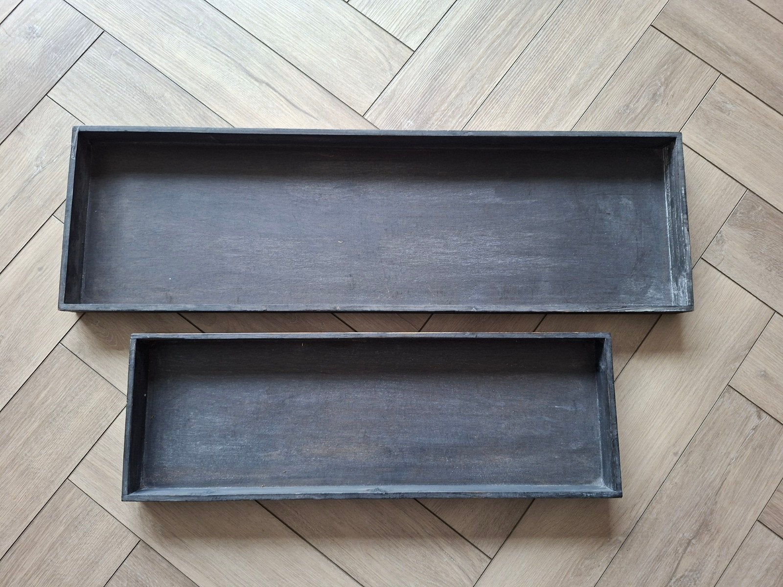 Set van 2 houten dienbladen - Grijs/Zwart, Ophalen, Zo goed als nieuw, Rechthoekig, Overige materialen