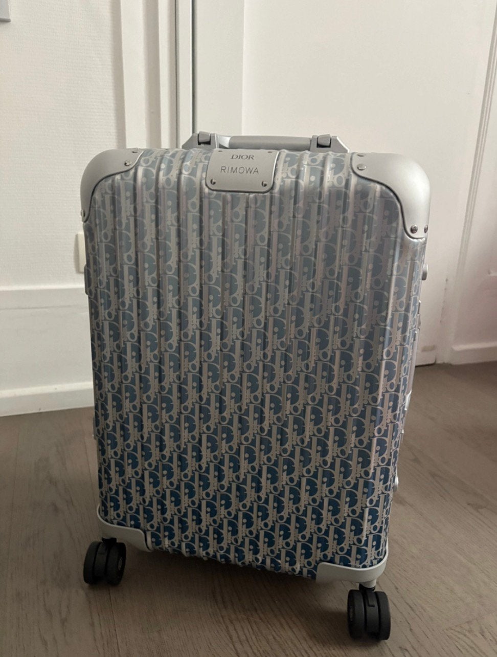 Dior x RIMOWA Cabin Gradient Blue Oblique – Limited Edition, Sieraden, Tassen en Uiterlijk, Ophalen of Verzenden, Zo goed als nieuw