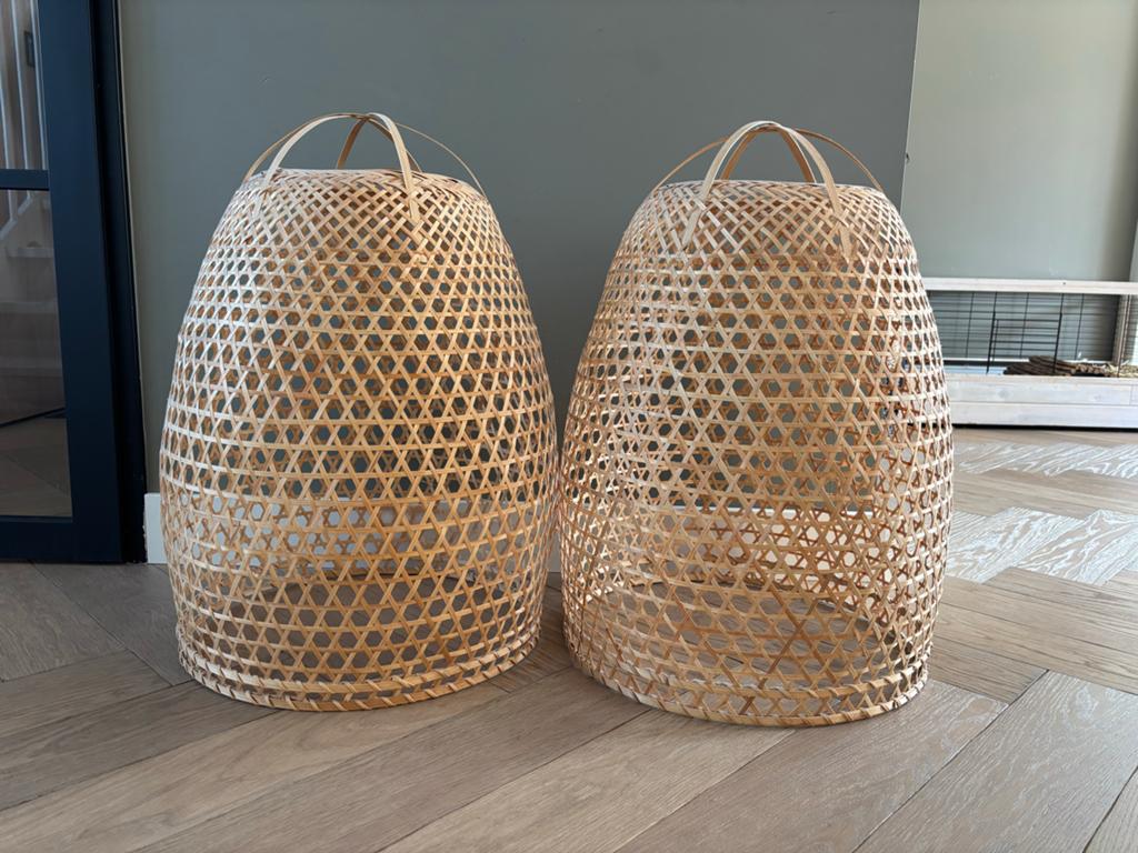 2 Bamboe Lampenkappen - 68 cm hoog, Ø 47 cm, Bruin, Ophalen of Verzenden, Zo goed als nieuw, 50 cm of meer