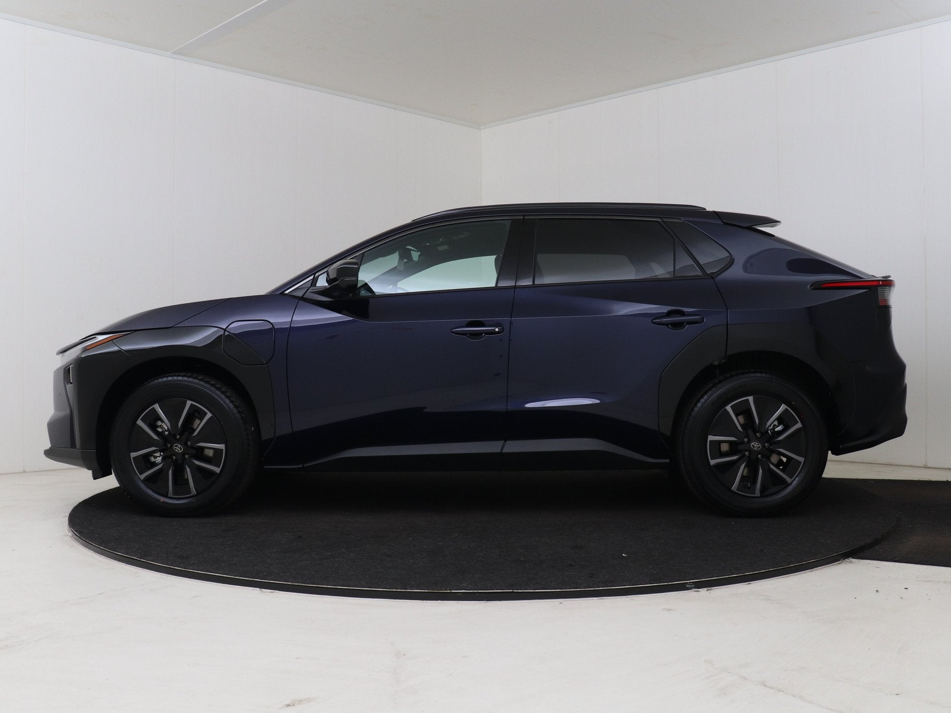 Toyota Bz4x Executive 73 kWh | Nieuw model | 19" wielen | JB, Auto's, Toyota, 12 maanden, Blauw, 559 km, 199 min