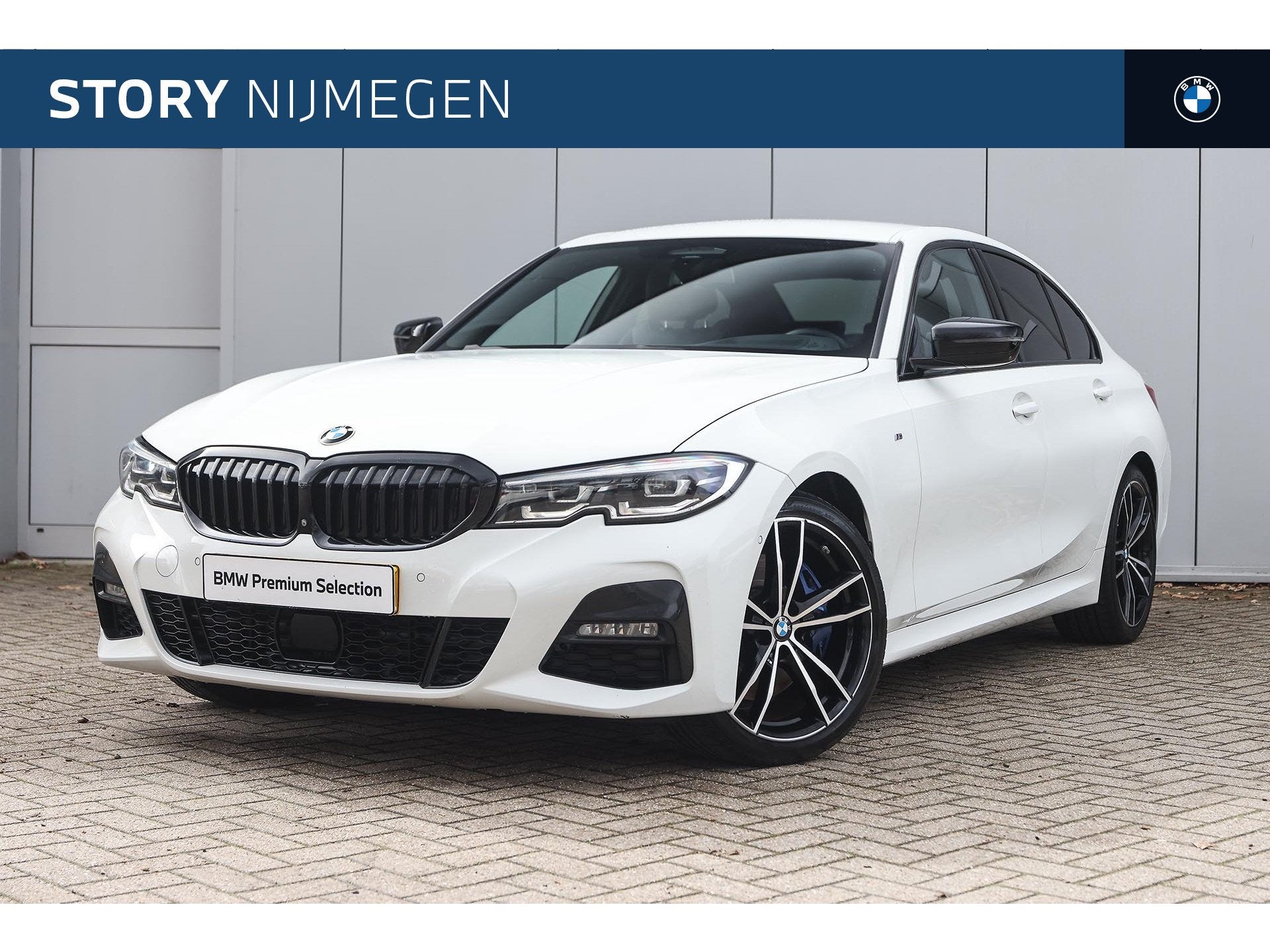 BMW 3 Serie 330i xDrive Executive M Sport Automaat / Trekhaa, Auto's, 1998 cc, 4 cilinders, Wit, Origineel Nederlands