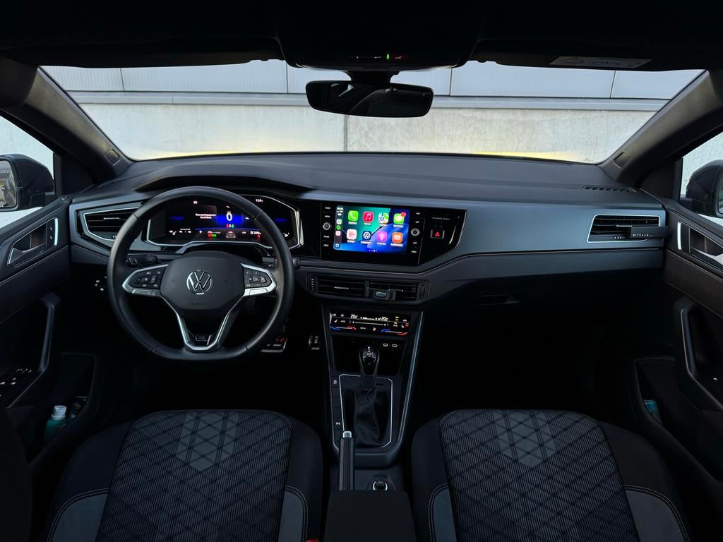 Volkswagen POLO 1.0 TSI R-Line ACC CARPLAY CAMERA NAVI IQ, 95 pk, Parkeerassistent, Alcantara, 19 km/l